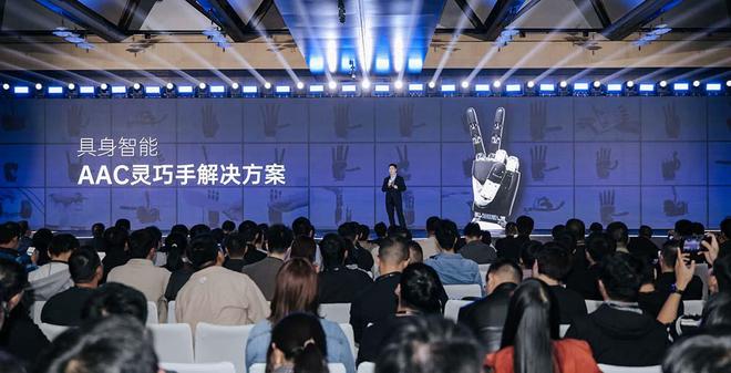 式入局机器人赛道官宣联手OpenAI不朽情缘游戏470亿市值果链巨头正