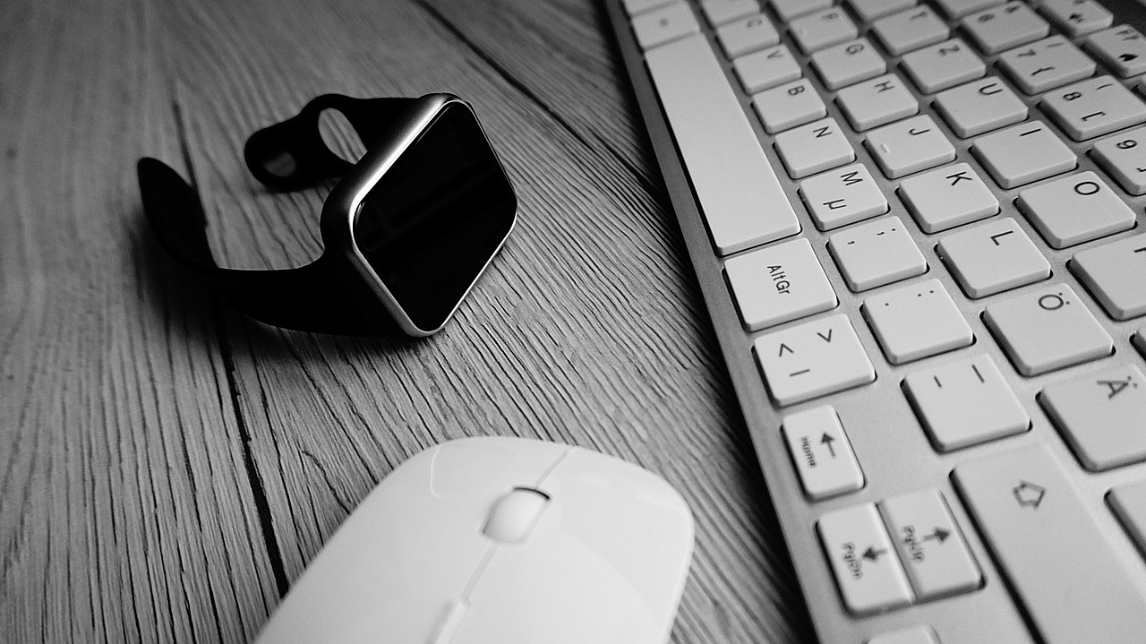 在智能手表磁吸充电中的应用不朽情缘霍尔元件DH629(图1) 在智能手表磁吸充电中的应用不朽情缘霍尔元件DH629(图1)